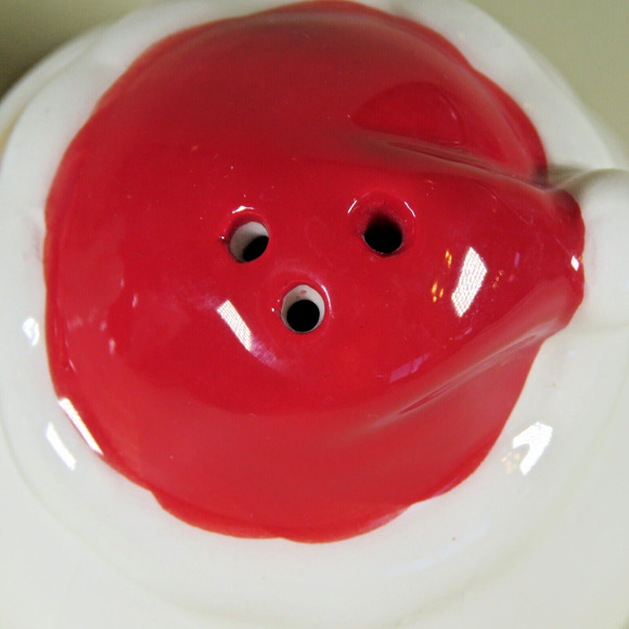 Christmas Santa Claus Salt Pepper Shakers 2.5" Red and White Holiday Table Décor - Picture 9 of 10